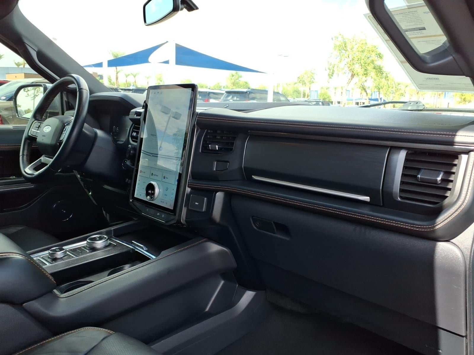 Certified 2024 Ford Expedition Platinum AWD/4WD image 10