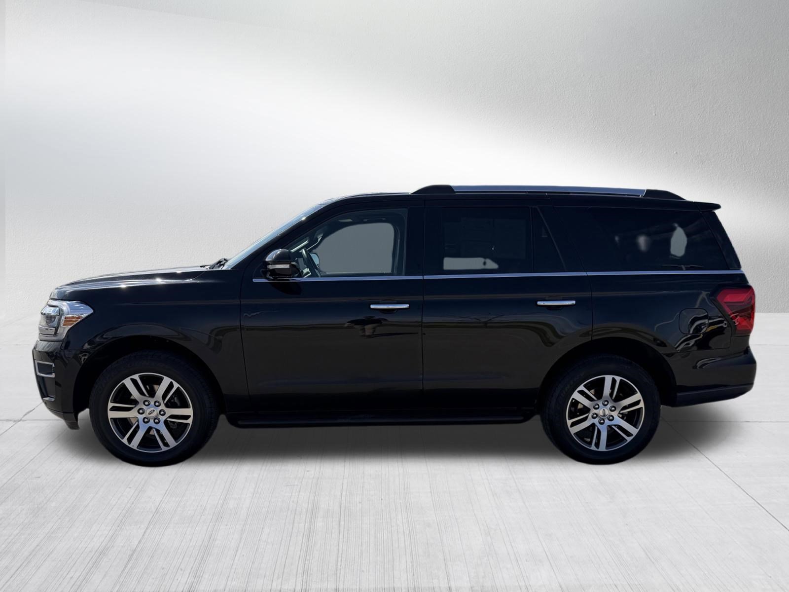 Certified 2024 Ford Expedition Limited AWD/4WD image 4