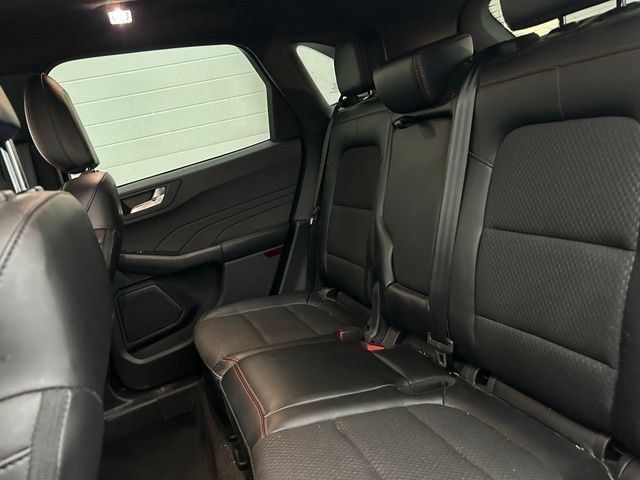 Certified 2023 Ford Escape ST-Line w/ Tech Pack #1 AWD/4WD image 9