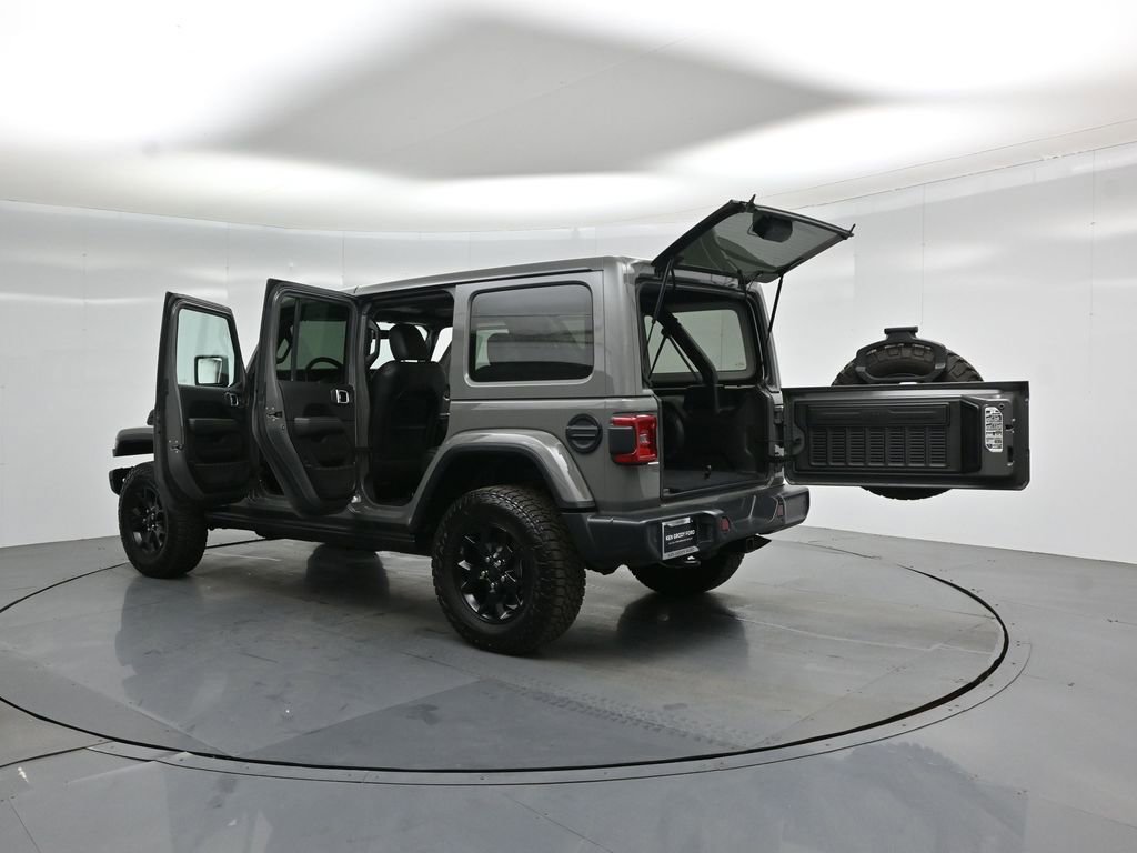 Used 2019 Jeep Wrangler Unlimited Sahara w/ Quick Order Package 24M Moab AWD/4WD image 31