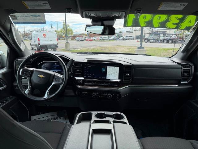 Used 2025 Chevrolet Silverado 1500 LT AWD/4WD image 10