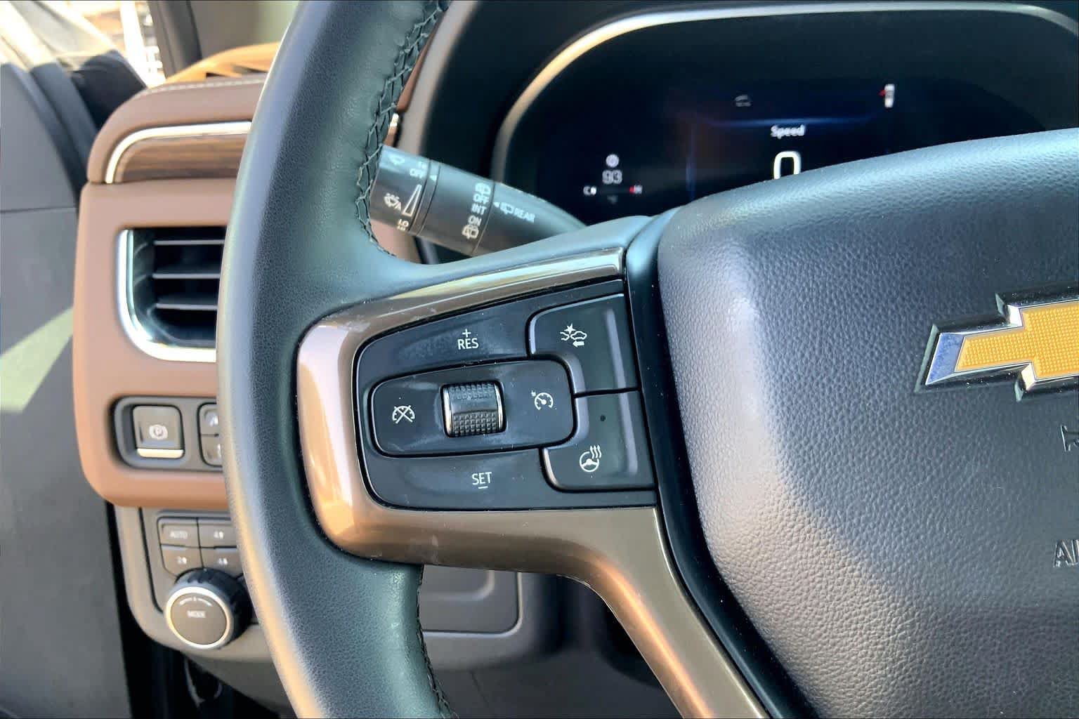 Used 2023 Chevrolet Tahoe High Country w/ Premium Package 2 AWD/4WD image 24