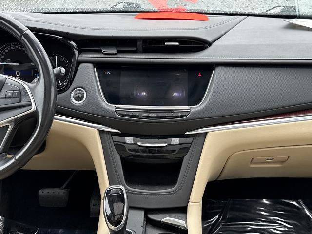 Used 2018 Cadillac XT5 Luxury w/ Driver Awareness Package AWD/4WD image 11