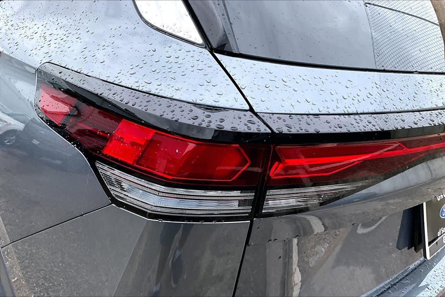 Used 2026 Volkswagen Tiguan SE FWD image 28