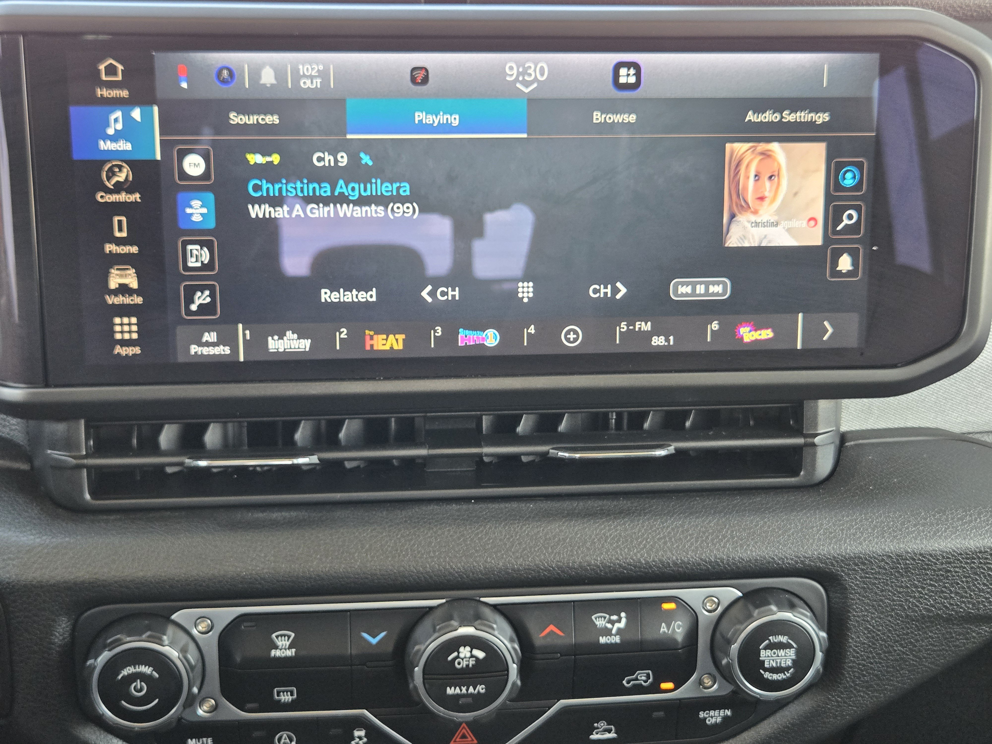 Used 2025 Jeep Gladiator Sport AWD/4WD image 17