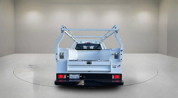 Certified 2025 Ford F250 2WD SuperCab Super Duty image 3