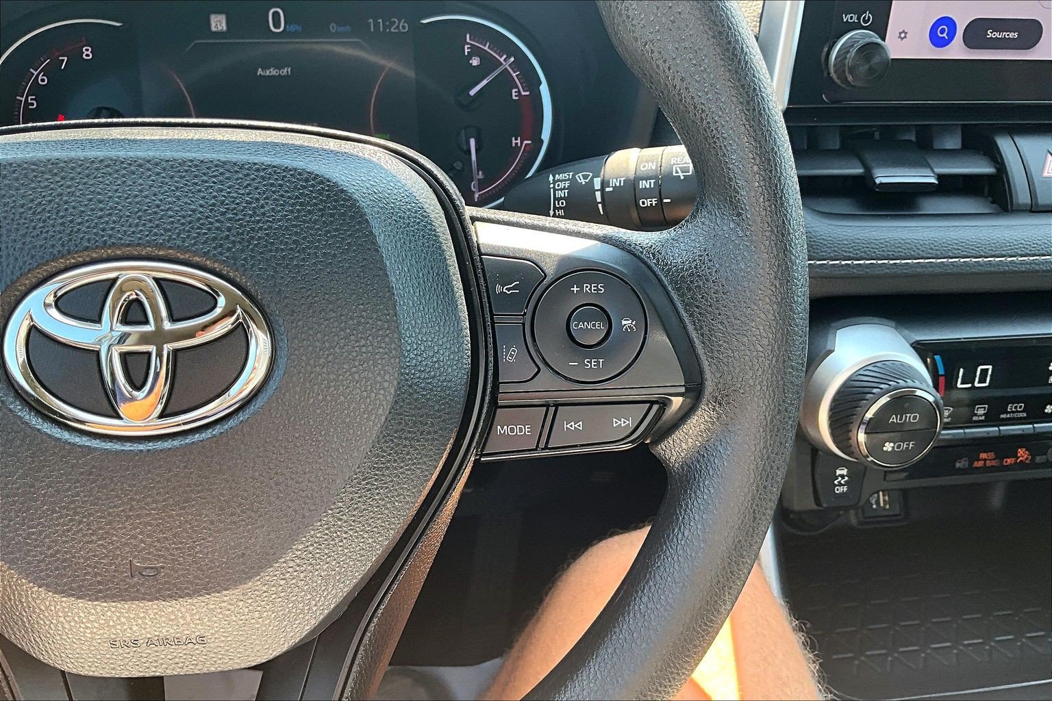 Used 2024 Toyota RAV4 XLE FWD image 23