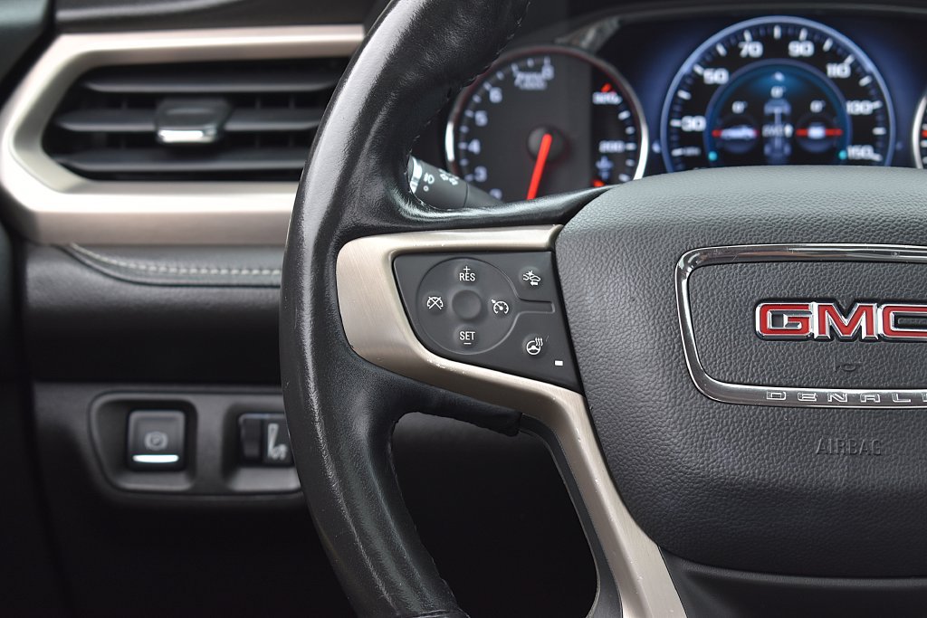Used 2017 GMC Acadia Denali w/ Technology Package AWD/4WD image 17
