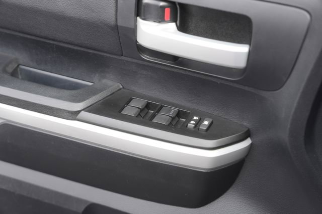 Used 2018 Toyota Tundra SR5 w/ SR5 Upgrade Package image 28