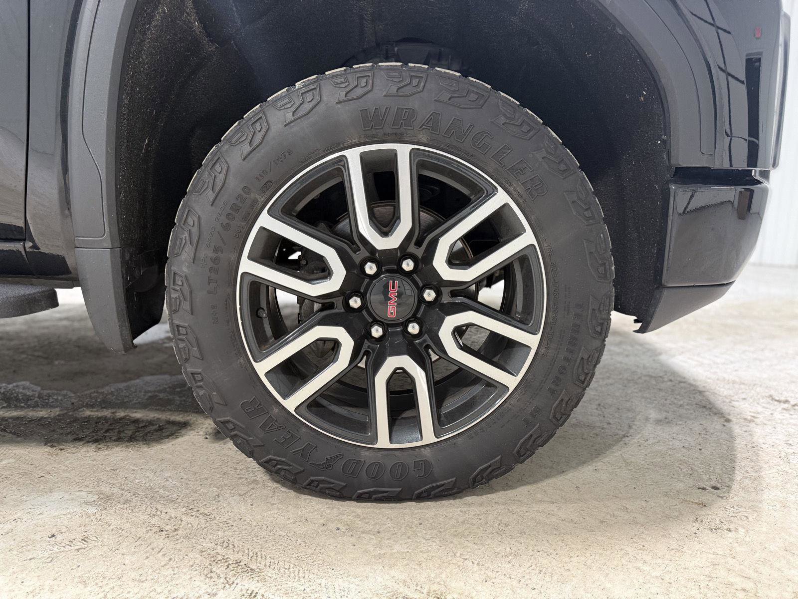 Used 2022 GMC Sierra 1500 AT4 w/ AT4 Premium Package image 40