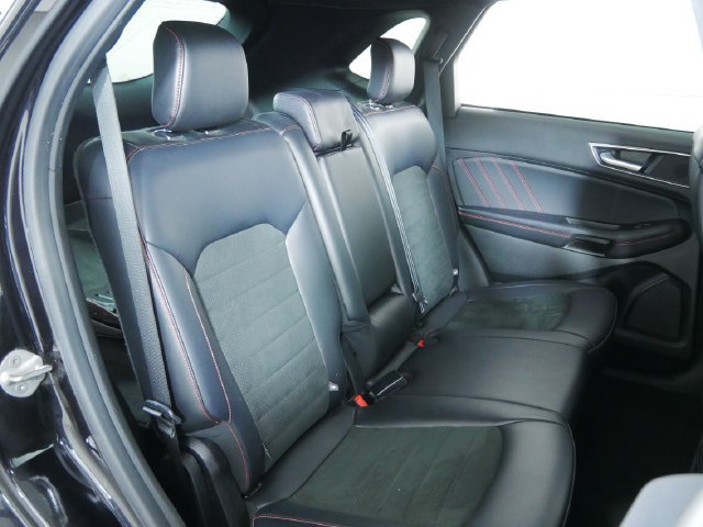 Certified 2022 Ford Edge ST-Line w/ Class II Trailer Tow Package AWD/4WD image 16