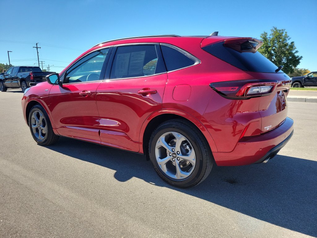 Certified 2023 Ford Escape ST-Line w/ Tech Pack #1 FWD image 3