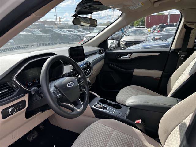 Certified 2020 Ford Escape SE image 25