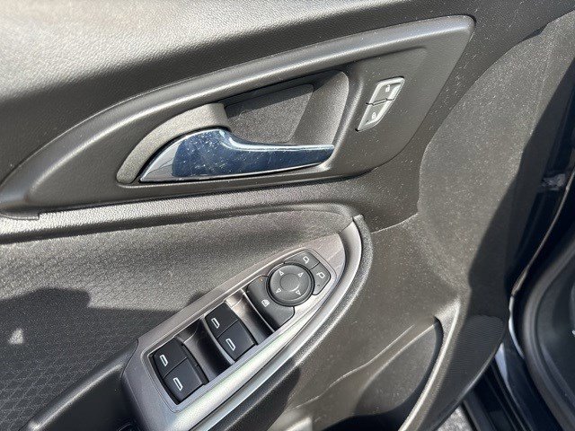 Used 2023 Chevrolet Malibu LS image 12