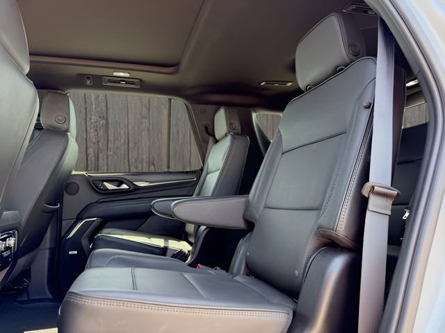 Used 2024 GMC Yukon Denali AWD/4WD image 16