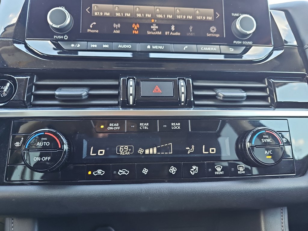 Used 2025 Nissan Pathfinder SV AWD/4WD image 22