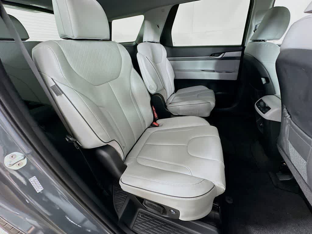 Used 2023 Hyundai Palisade SEL w/ Cargo Package FWD image 33