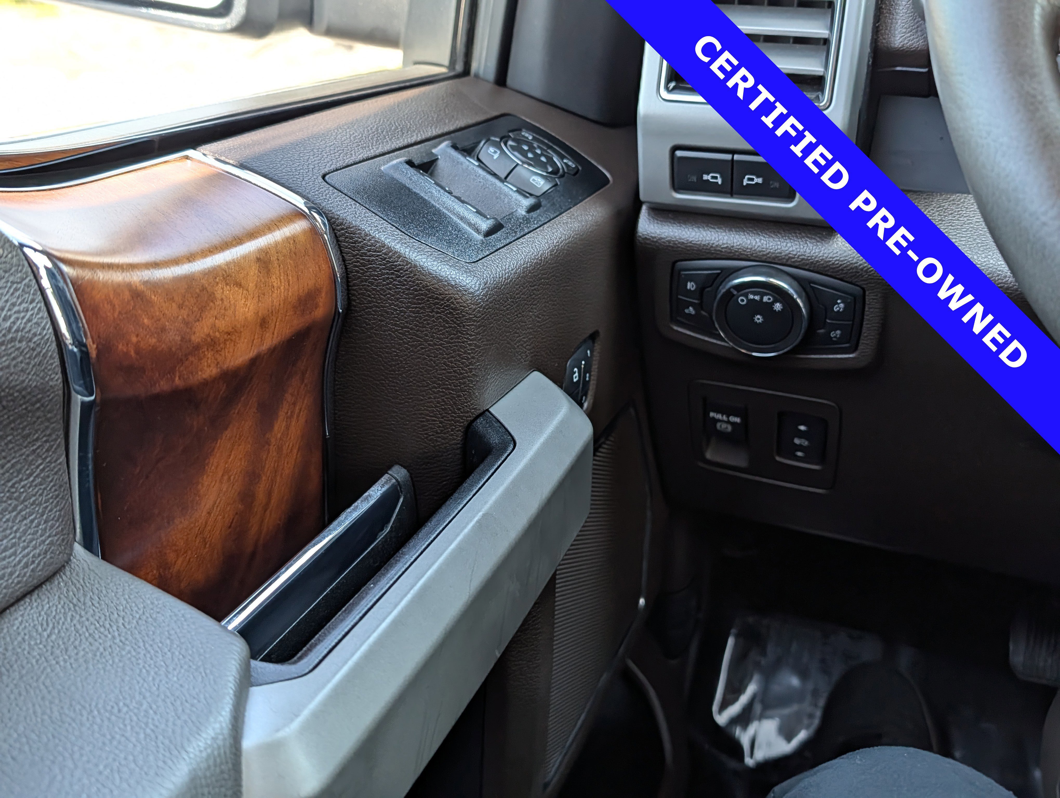 Certified 2018 Ford F150 King Ranch w/ Equipment Group 601A Luxury image 30