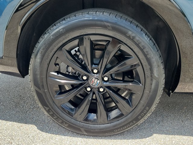 Used 2024 Buick Envista Sport Touring w/ Convenience II Package FWD image 4