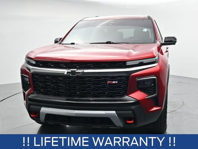 Used 2024 Chevrolet Traverse Z71 AWD/4WD image 3