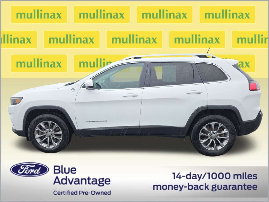 Used 2020 Jeep Cherokee Latitude Plus w/ Cold Weather Group AWD/4WD image 12