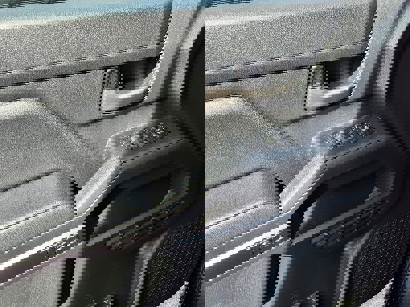 Used 2025 Toyota Tacoma TRD Sport w/ TRD Sport Premium Package image 17