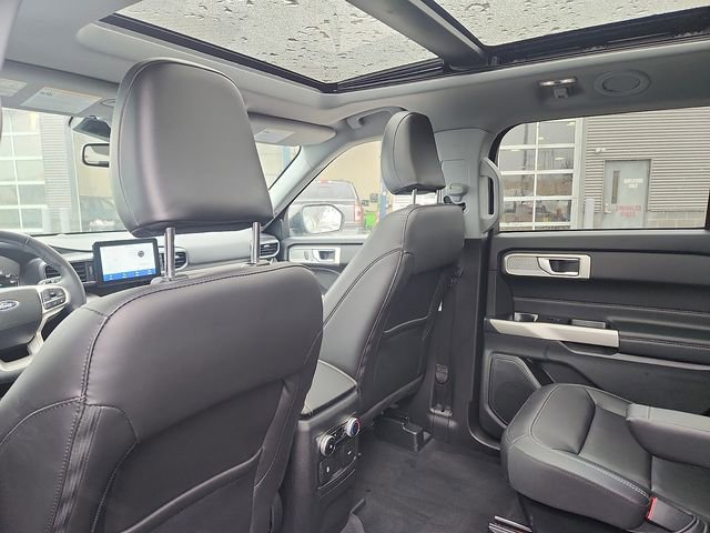Certified 2023 Ford Explorer XLT w/ Equipment Group 202A AWD/4WD image 24