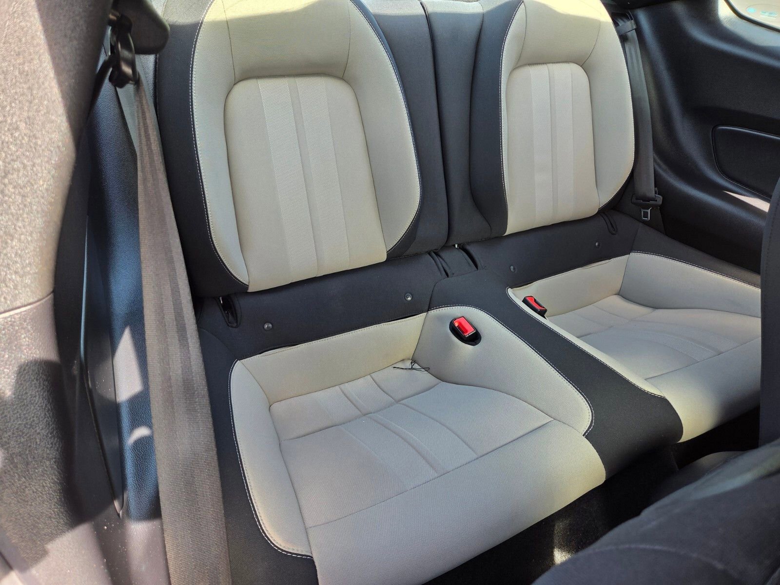 Certified 2020 Ford Mustang Coupe RWD image 14