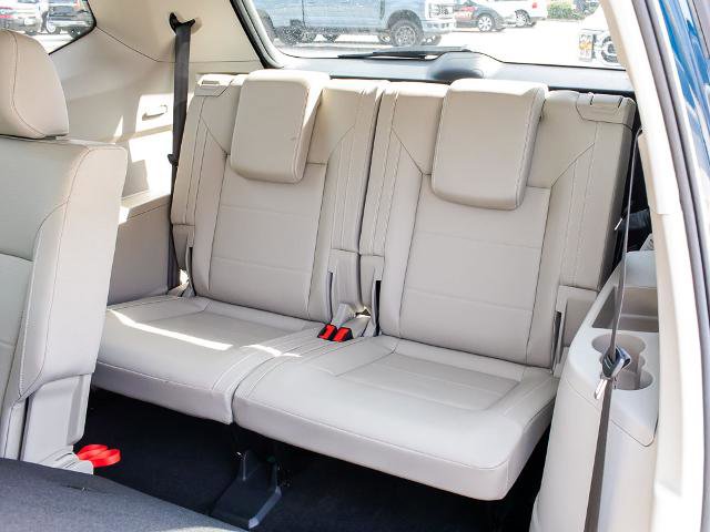 Used 2022 Volkswagen Atlas SEL R-Line image 18