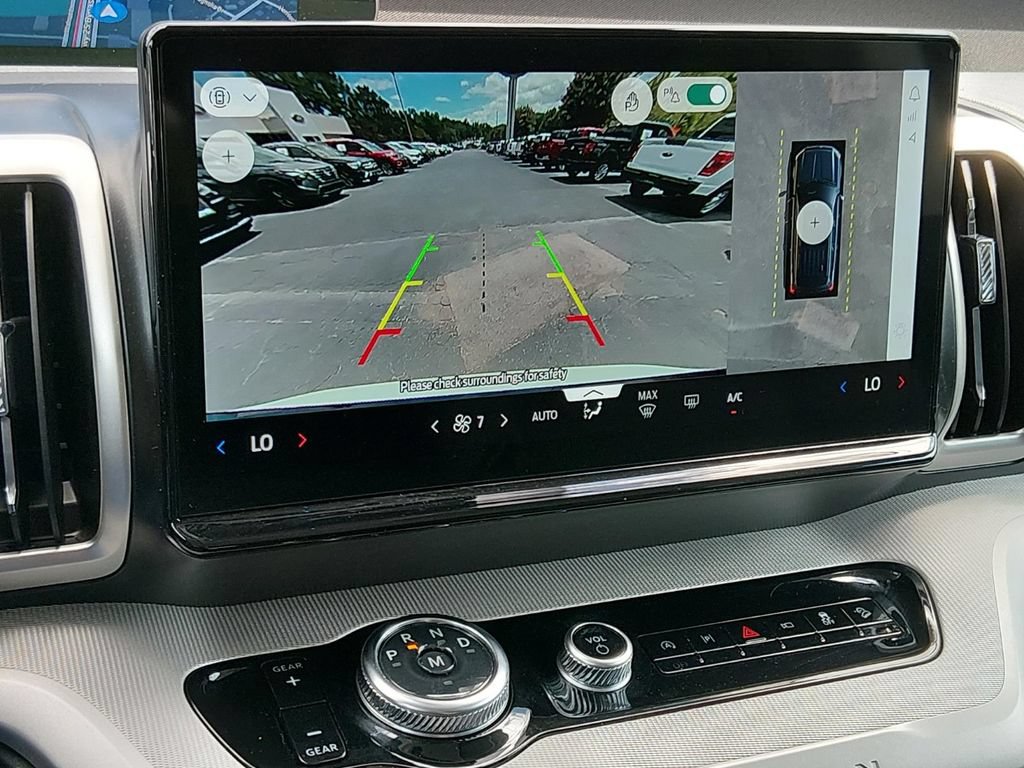 Certified 2025 Ford Expedition Active AWD/4WD image 17