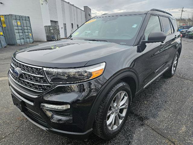 Certified 2021 Ford Explorer XLT w/ Equipment Group 202A AWD/4WD image 1