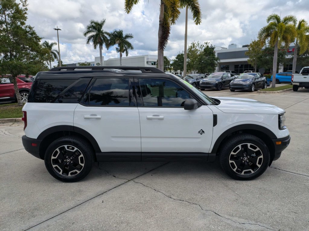 Certified 2023 Ford Bronco Sport Outer Banks w/ Tech Package AWD/4WD image 3