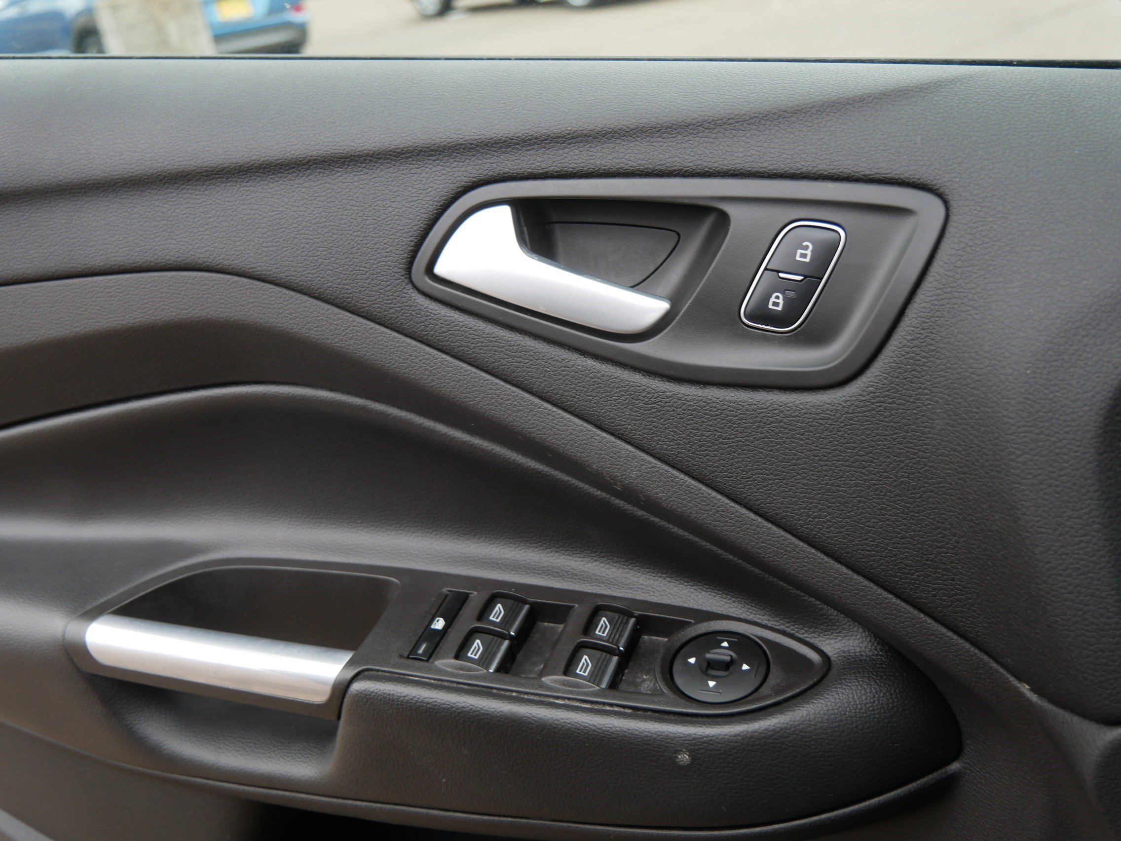 Certified 2019 Ford Escape SEL image 27