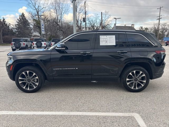 Used 2022 Jeep Grand Cherokee Overland w/ Luxury Tech Group IV image 2