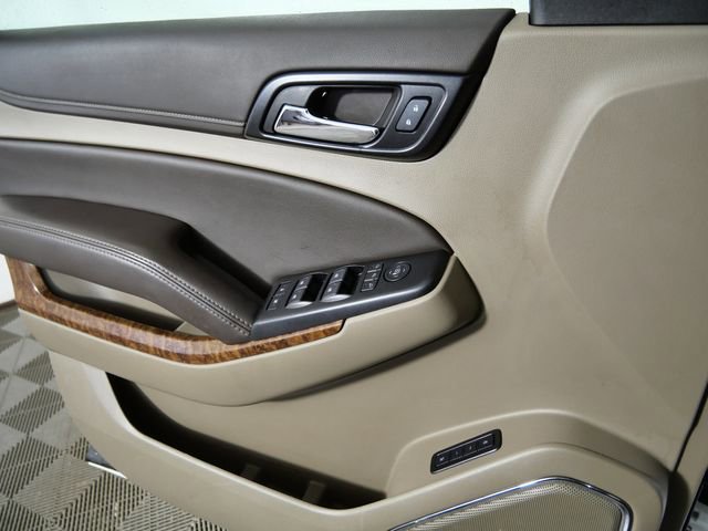 Used 2020 Chevrolet Suburban Premier image 25