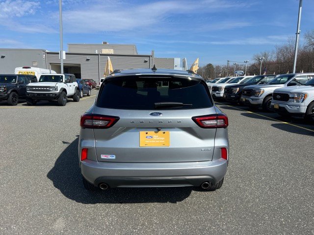 Certified 2024 Ford Escape ST-Line AWD/4WD image 4