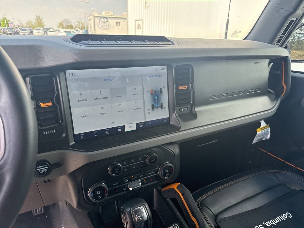 Certified 2023 Ford Bronco Badlands w/ Sasquatch Package AWD/4WD image 9