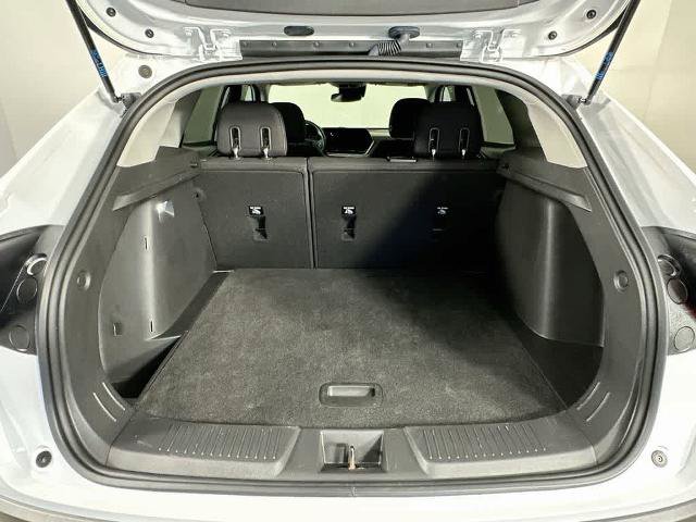 Used 2024 Chevrolet Trax LS w/ LS Convenience Package FWD image 19