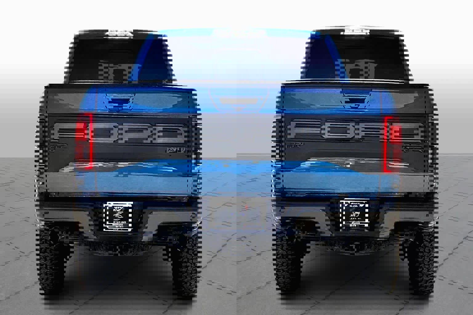 Certified 2019 Ford F150 Raptor w/ Equipment Group 802A Luxury image 2