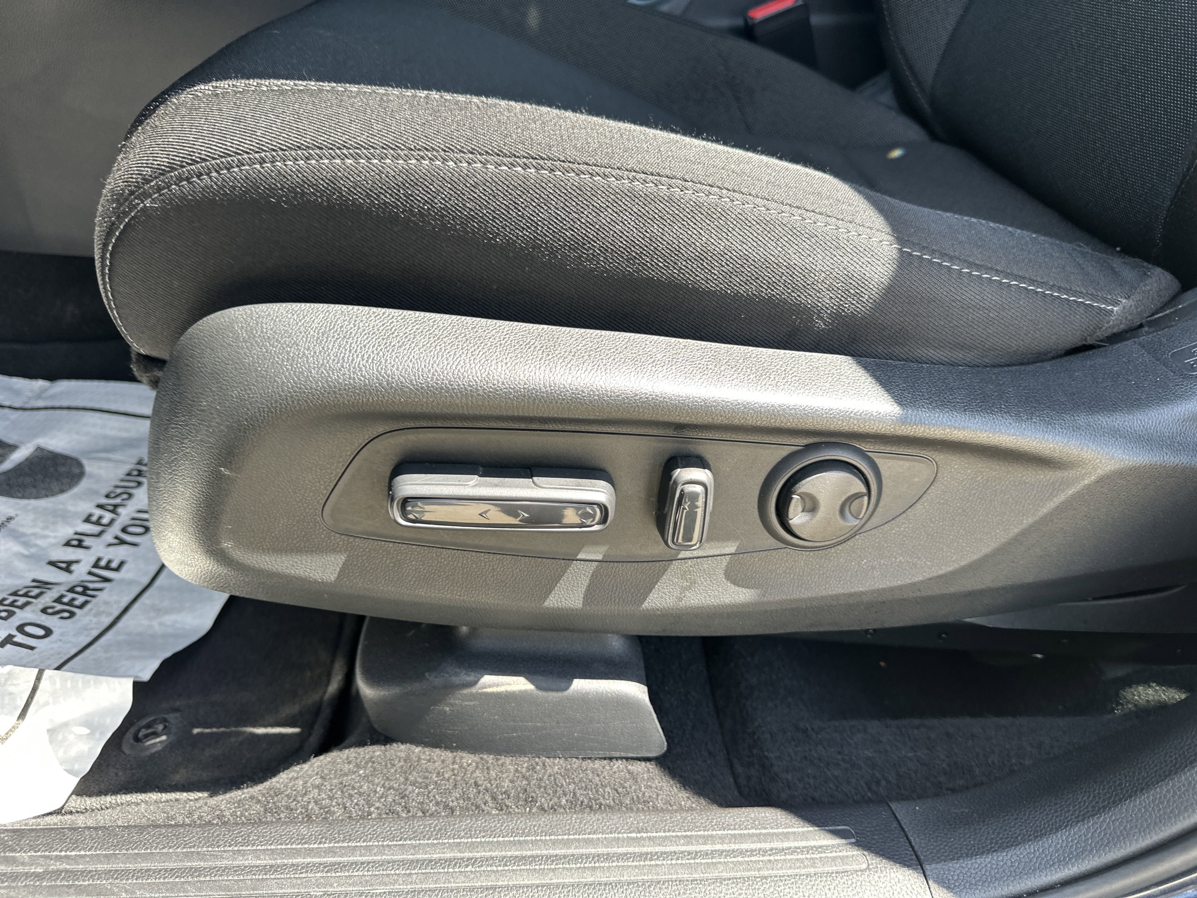 Used 2024 Honda CR-V EX image 8