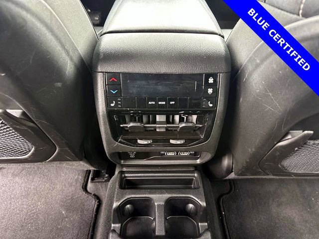 Used 2024 Jeep Grand Cherokee L Limited w/ Black Appearance Package image 10