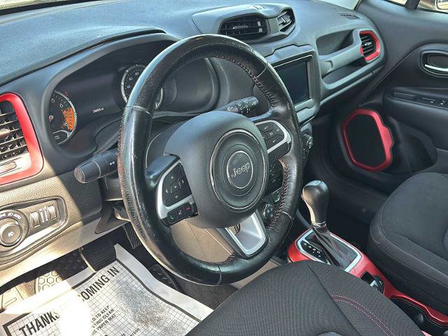 Used 2018 Jeep Renegade Trailhawk w/ Cold Weather Group II AWD/4WD image 9