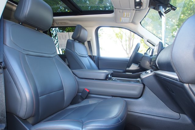 Certified 2025 Ford Expedition Max Active AWD/4WD image 11