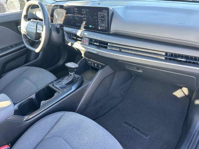 Used 2025 Kia K4 FWD image 20