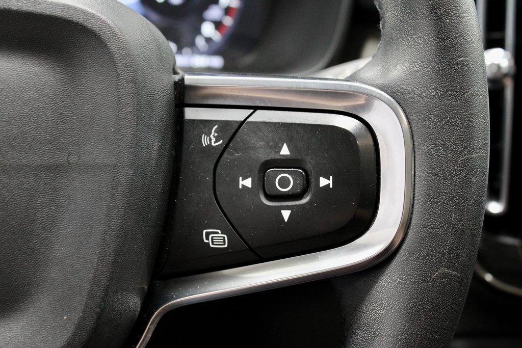 Used 2022 Volvo XC40 T5 Inscription image 33