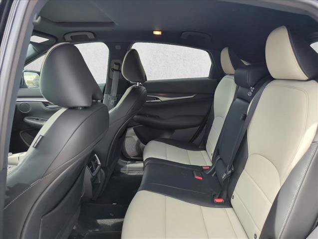 Used 2023 INFINITI QX55 Luxe w/ Cargo Package image 16