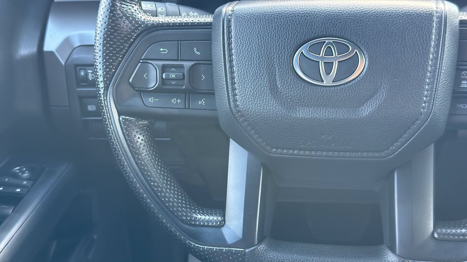 Used 2025 Toyota Tacoma SR5 RWD image 16