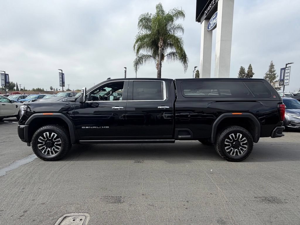 Used 2024 GMC Sierra 3500 Denali Ultimate AWD/4WD image 7
