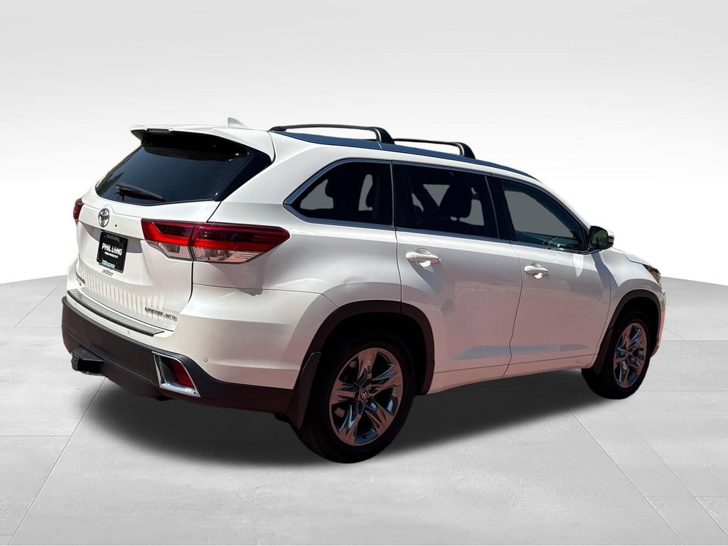 Used 2019 Toyota Highlander Limited Platinum AWD/4WD image 9