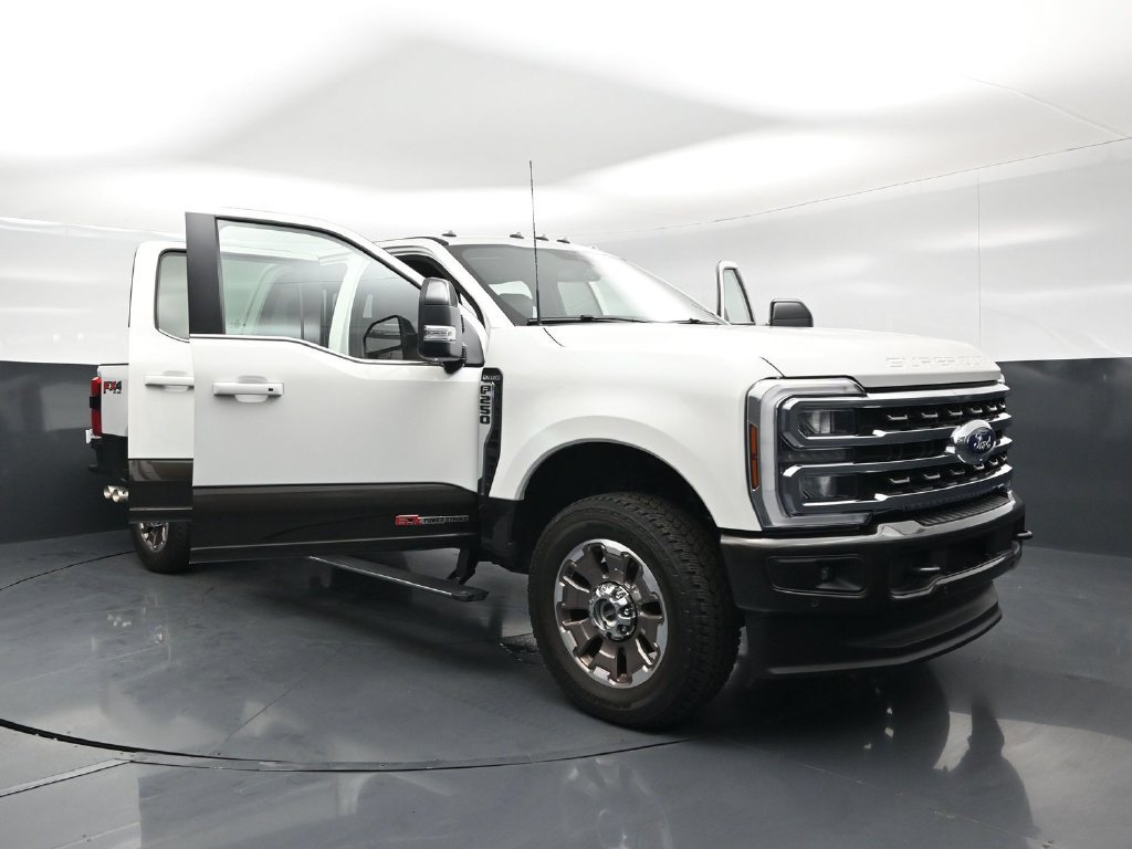 Certified 2025 Ford F250 King Ranch AWD/4WD image 32